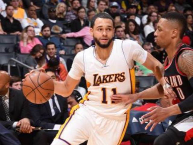 罚球线分球 罚球线分球